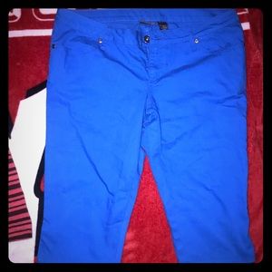 Blue Capri jean pants zippers on back of legs